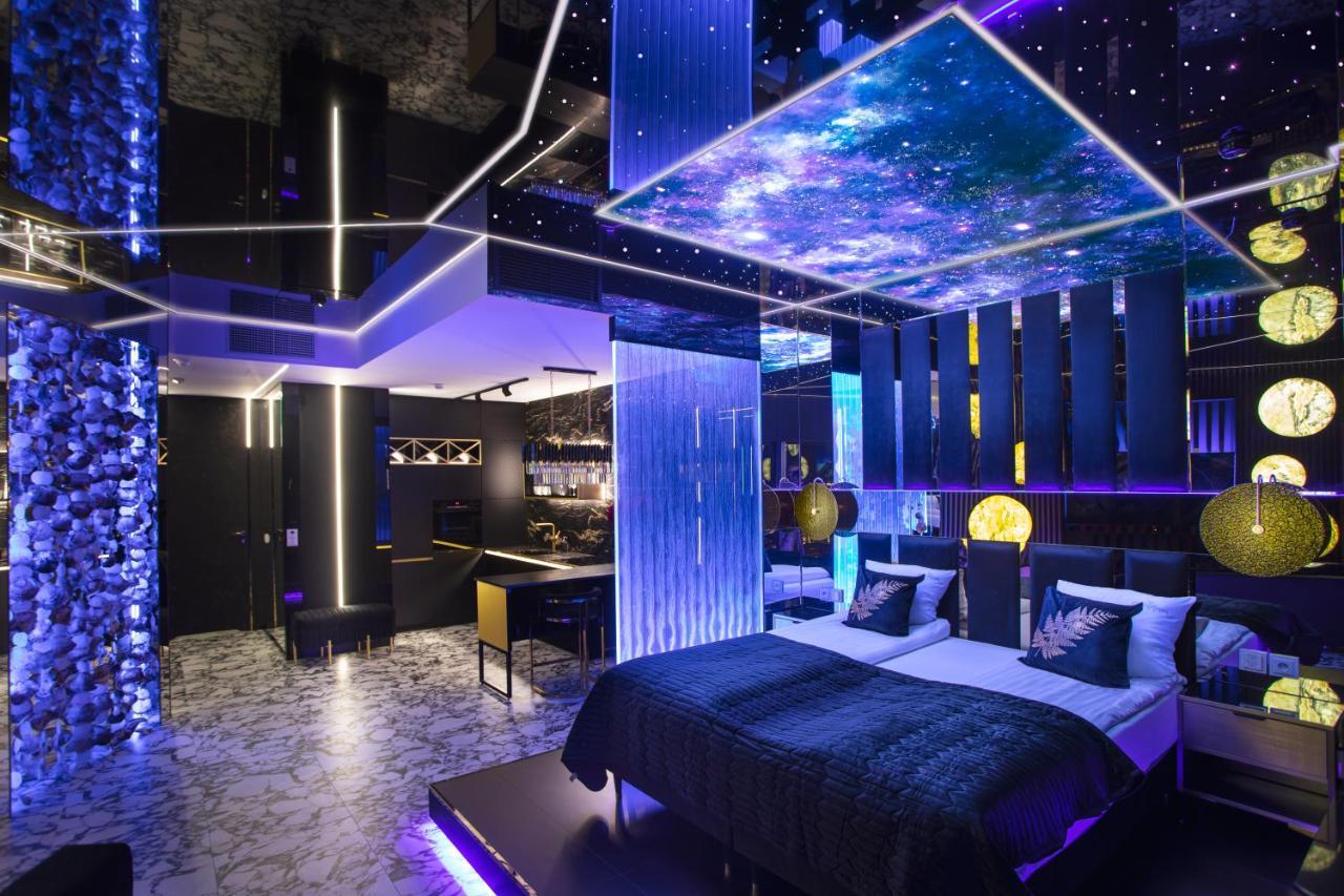 Apartamenty Sky Tower Z Jakuzzi Przy Oknie Вроцлав Экстерьер фото