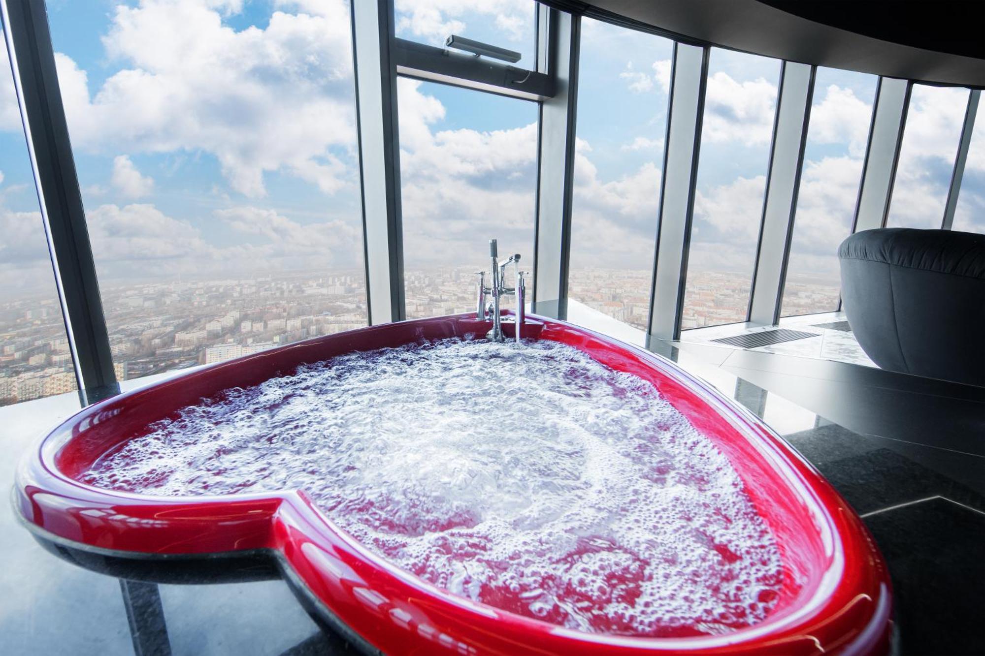 Apartamenty Sky Tower Z Jakuzzi Przy Oknie Вроцлав Экстерьер фото