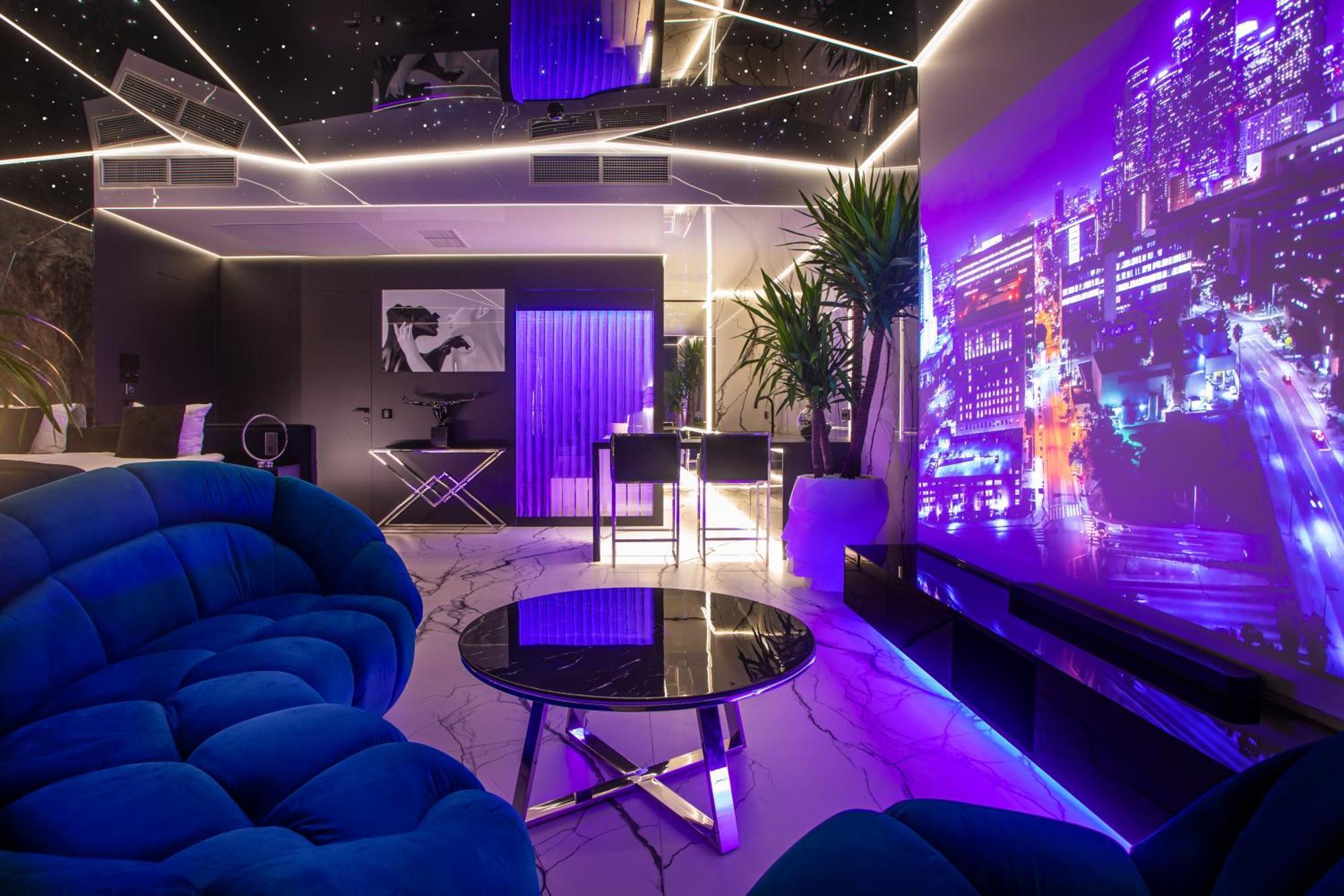 Apartamenty Sky Tower Z Jakuzzi Przy Oknie Вроцлав Экстерьер фото