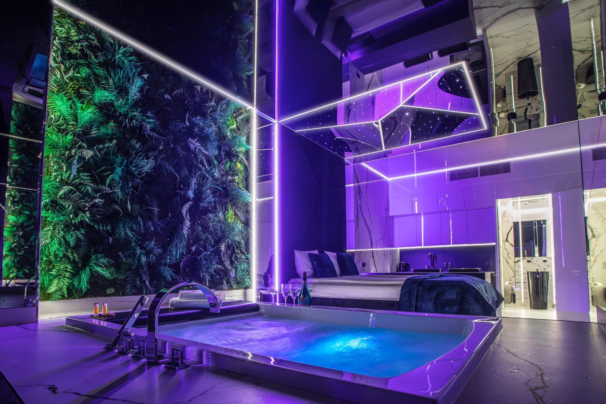Apartamenty Sky Tower Z Jakuzzi Przy Oknie Вроцлав Экстерьер фото
