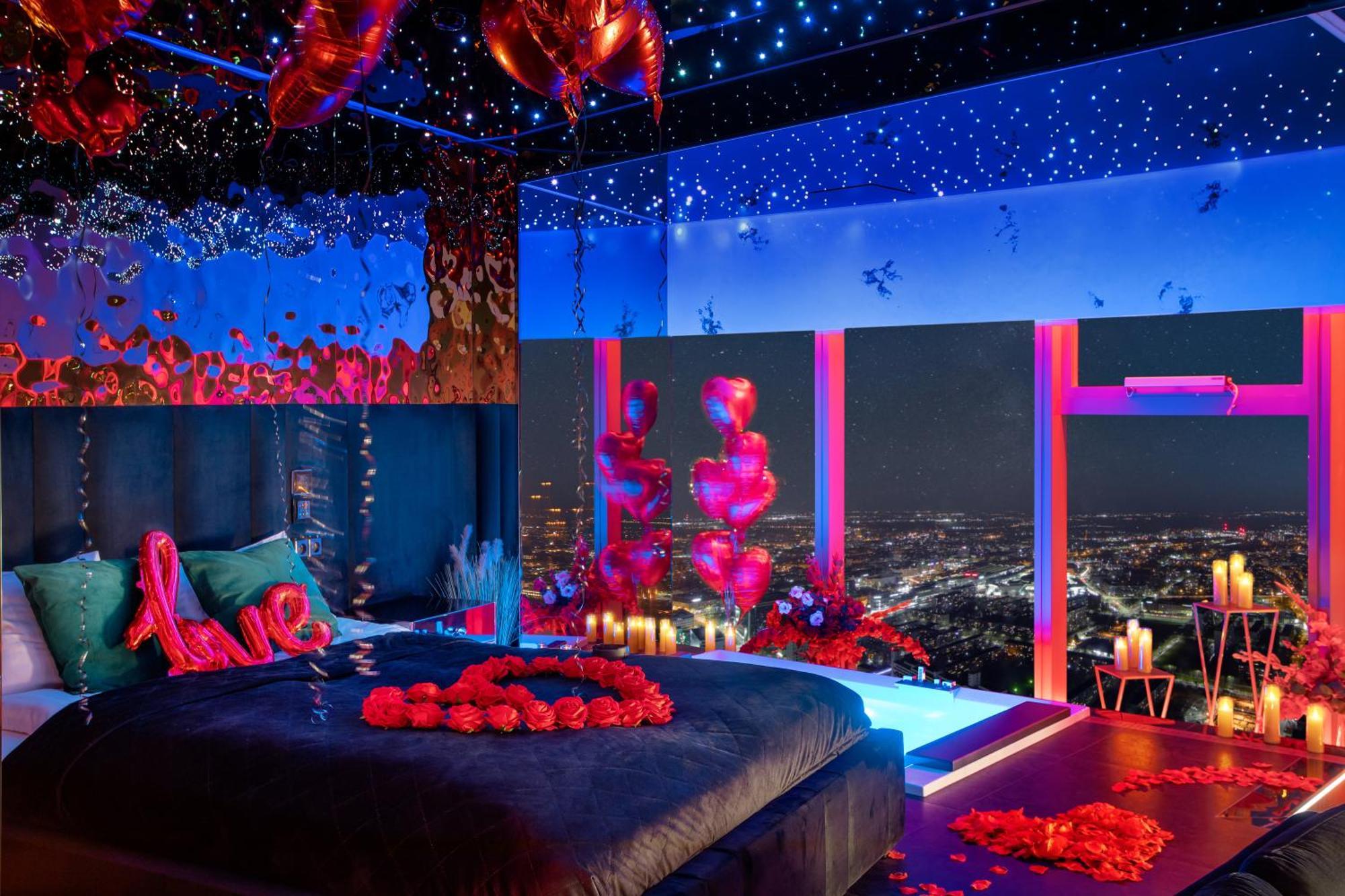 Apartamenty Sky Tower Z Jakuzzi Przy Oknie Вроцлав Экстерьер фото