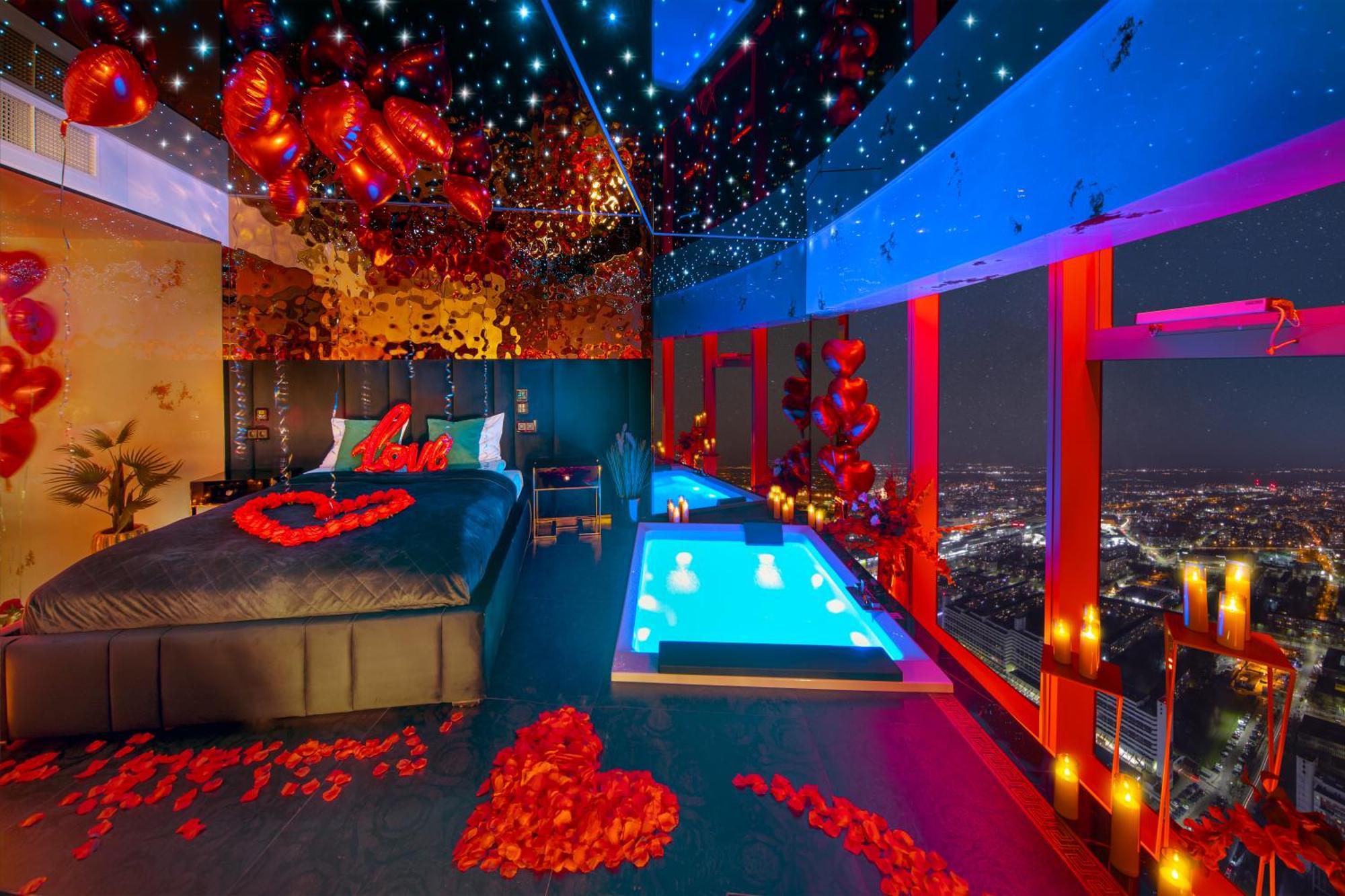 Apartamenty Sky Tower Z Jakuzzi Przy Oknie Вроцлав Экстерьер фото